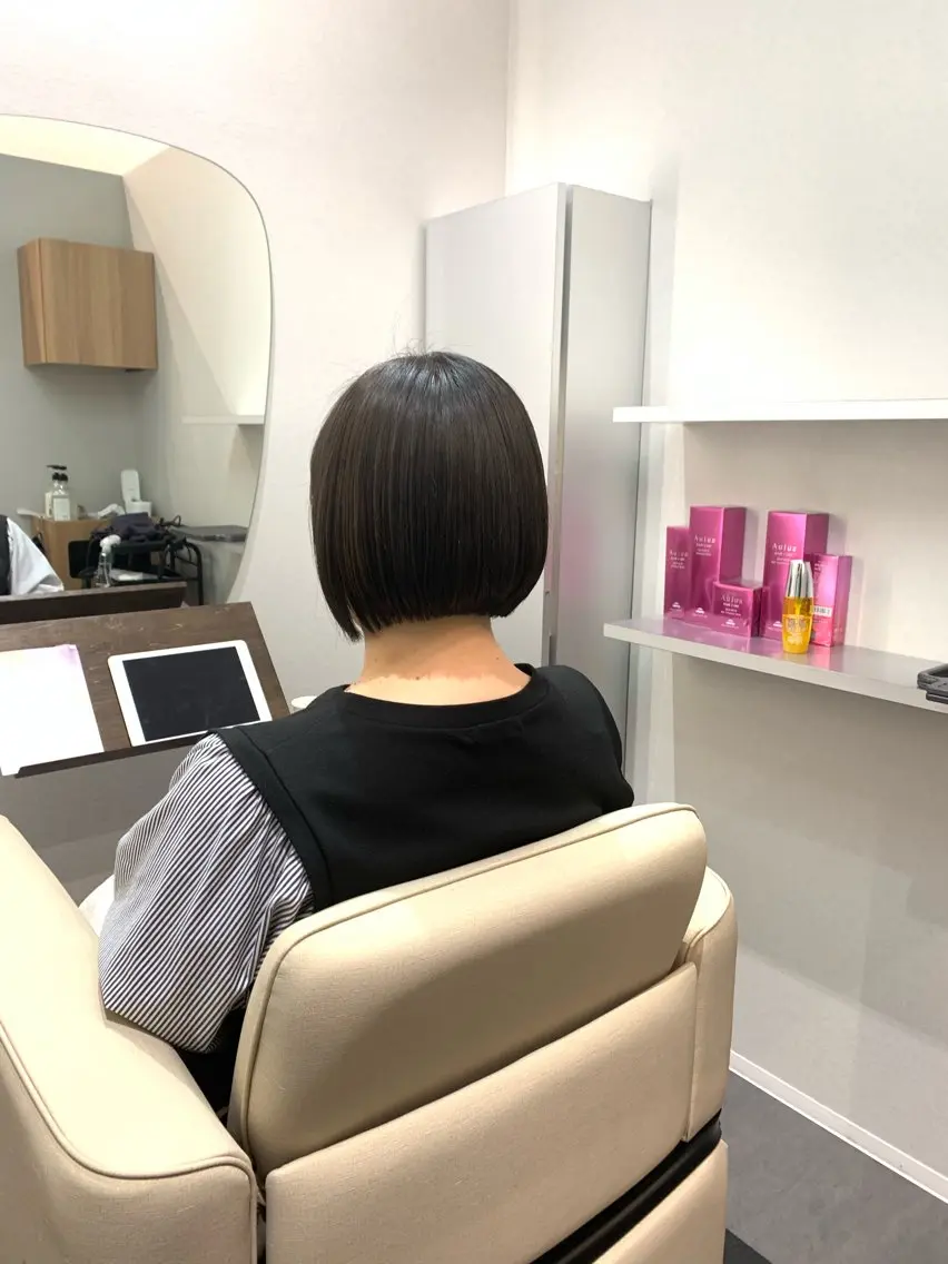 ショート カラー 透明感カラー グレージュ 似合わせカット 中尾 文哉のヘアスタイル