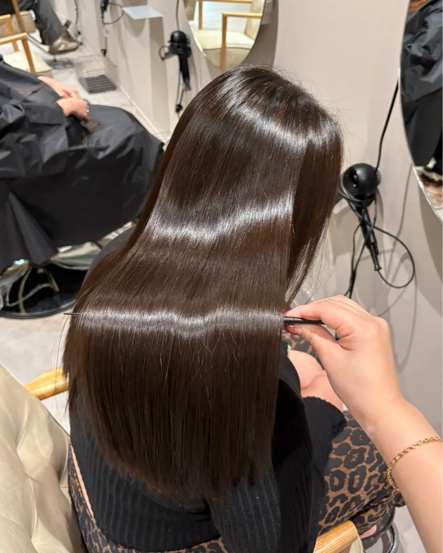 ロング トリートメント 井山 葵のヘアスタイル