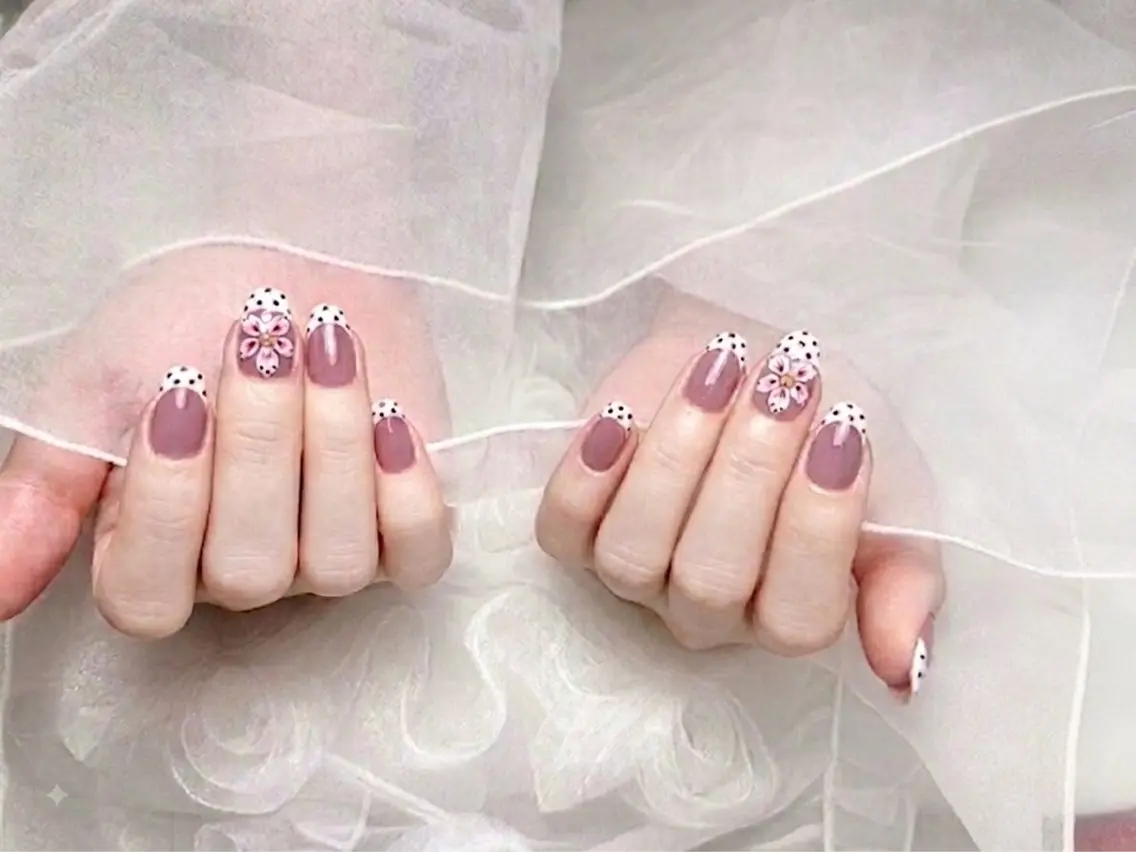 ネイル キラキラネイル ストーンネイル Michan Nailのネイルデザイン