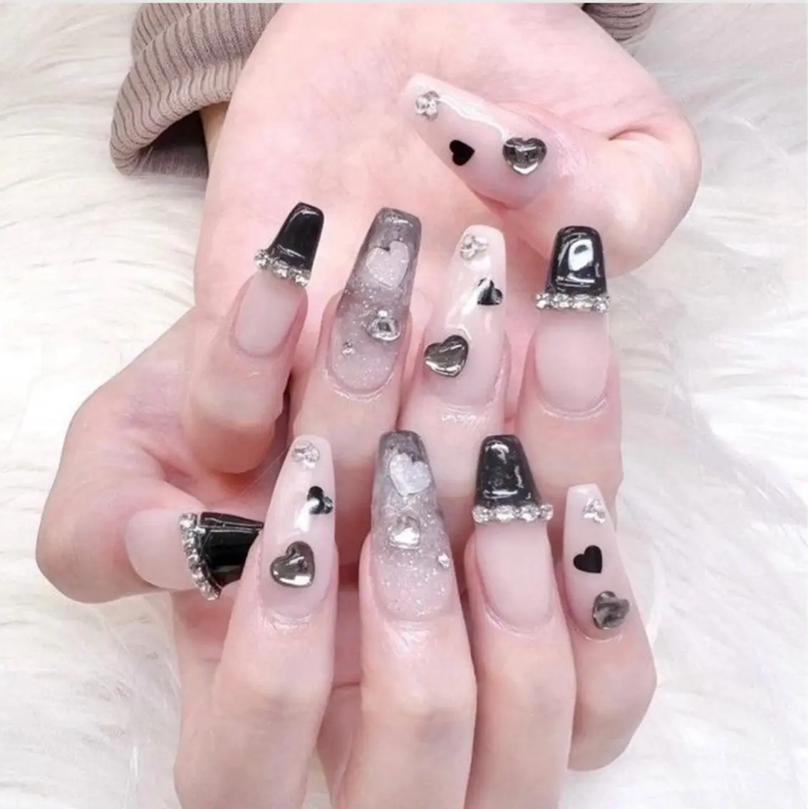 ネイル 長さ出し グラデーション 卒業式 キラキラネイル マグネットネイル Lee Nails チップ長さだし専門店のネイルデザイン