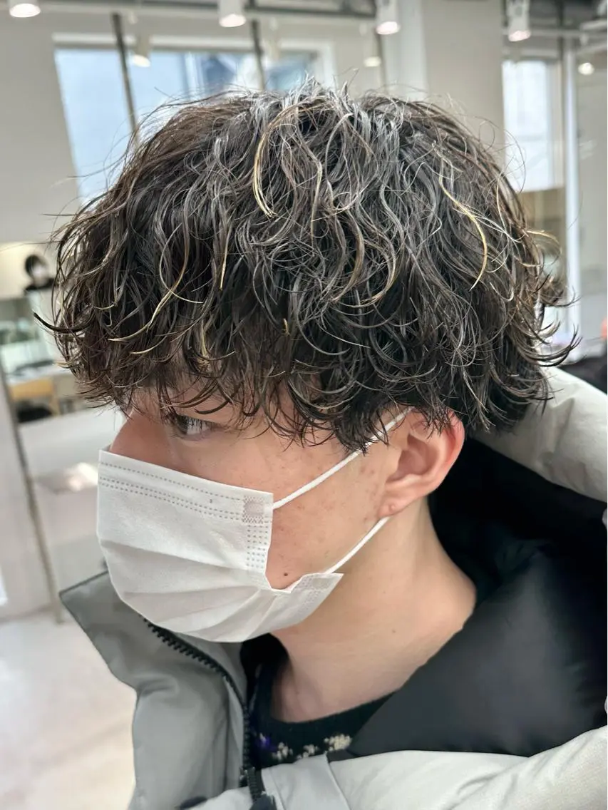【🔴ミニモ初回限定クーポン🔴】カット✂️+ハイライト🎨(メンズカット/メンズカラー)の写真
