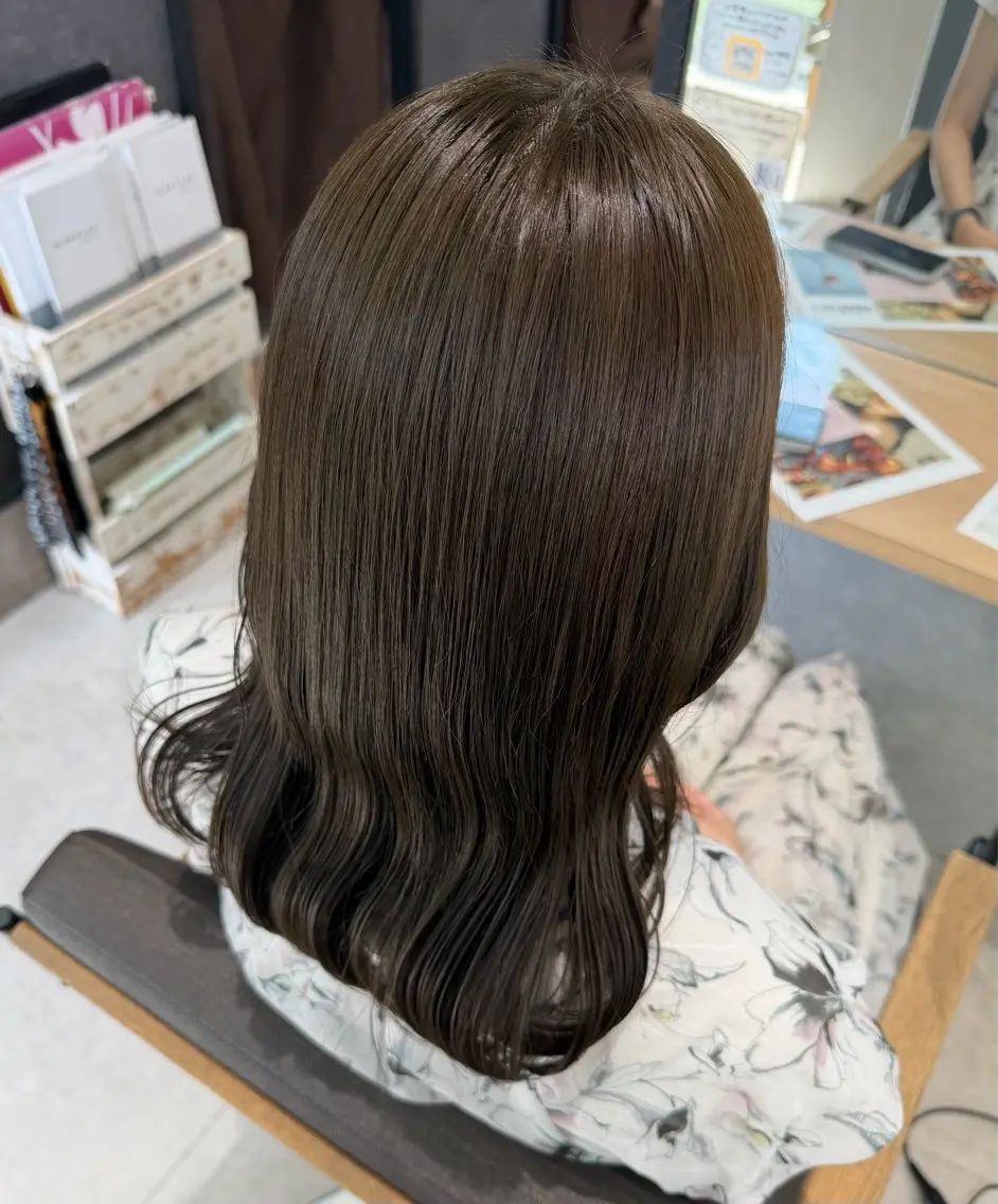 ミディアム カラー カット ヘアカラー FUKA🎀🩶 / 韓国風ヘアのヘアスタイル