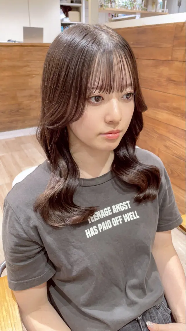 セミロング カラー カット ヘアカラー トリートメント cut/nail ▫️イチカ🌻のネイルデザイン