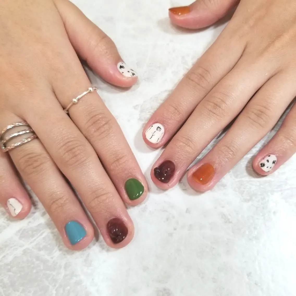 ネイル ハンドネイル nijiiro🌈 サトウのネイルデザイン