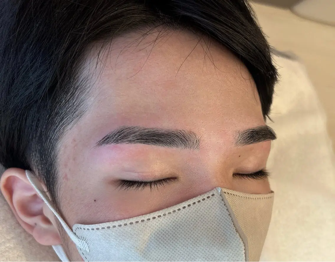 メンズOK!垢抜けアイブロウスタイリングの写真