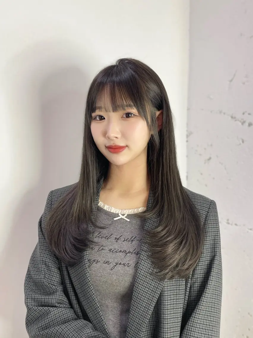ロング カット ヘアカラー MINAMO 韓国レイヤーのヘアスタイル