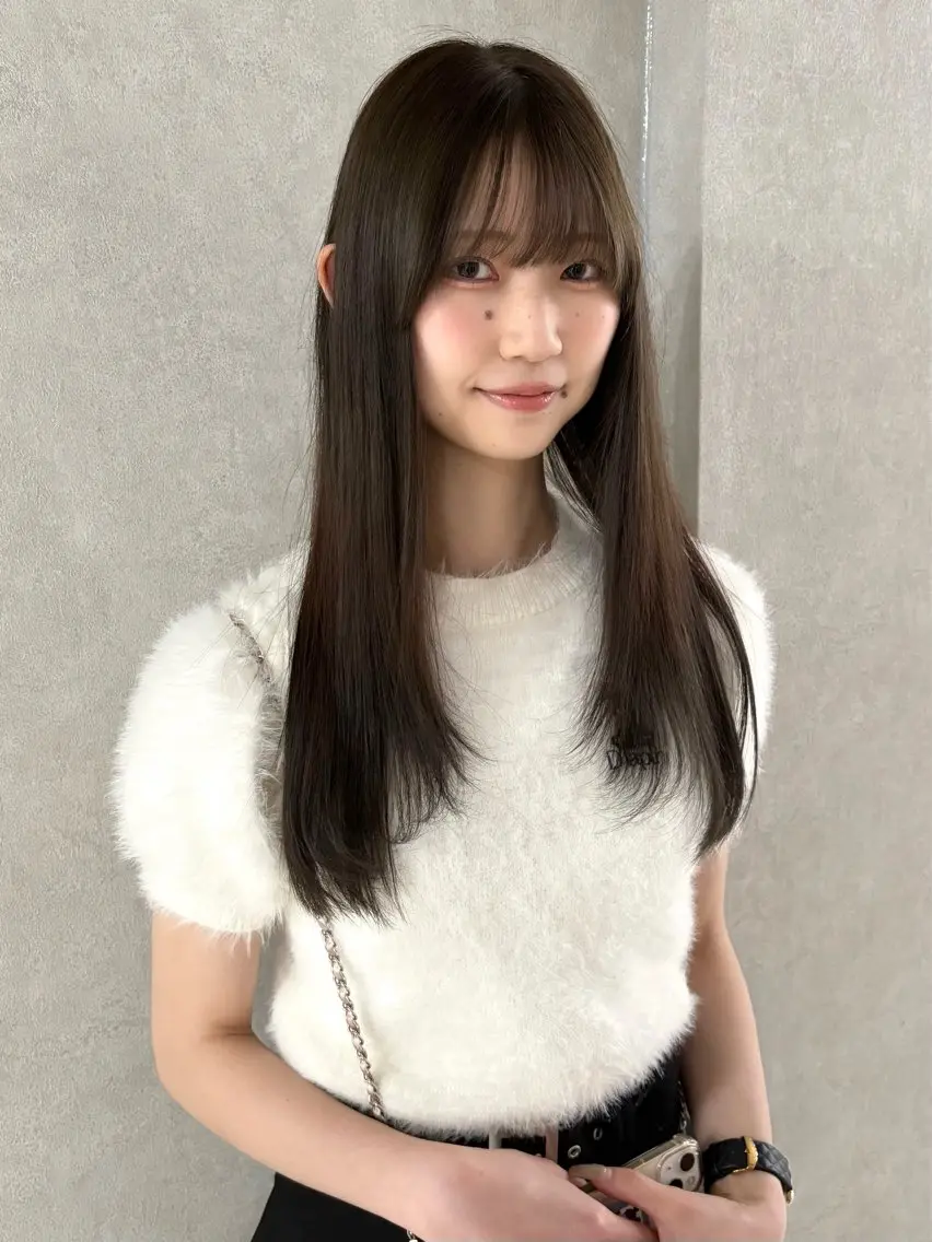 ロング カラー ブリーチ グレージュ ブリーチなしカラー カット ヘアカラー 盛れる顔まわり✨🎀 レイヤー別所好葉のヘアスタイル