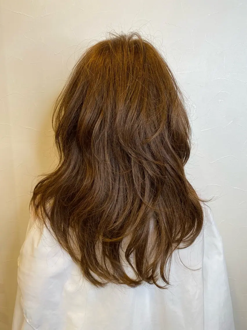ロング イワ ハシのヘアスタイル