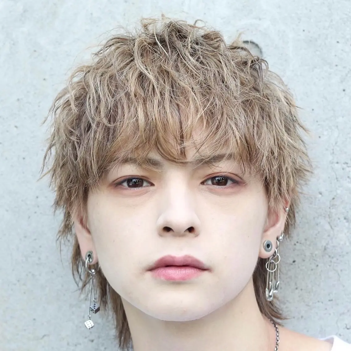 ショート パーマ メンズ メンズパーマ ツイストスパイラルパーマ スパイラルパーマ カット パーマ 松本 悠太郎のヘアスタイル
