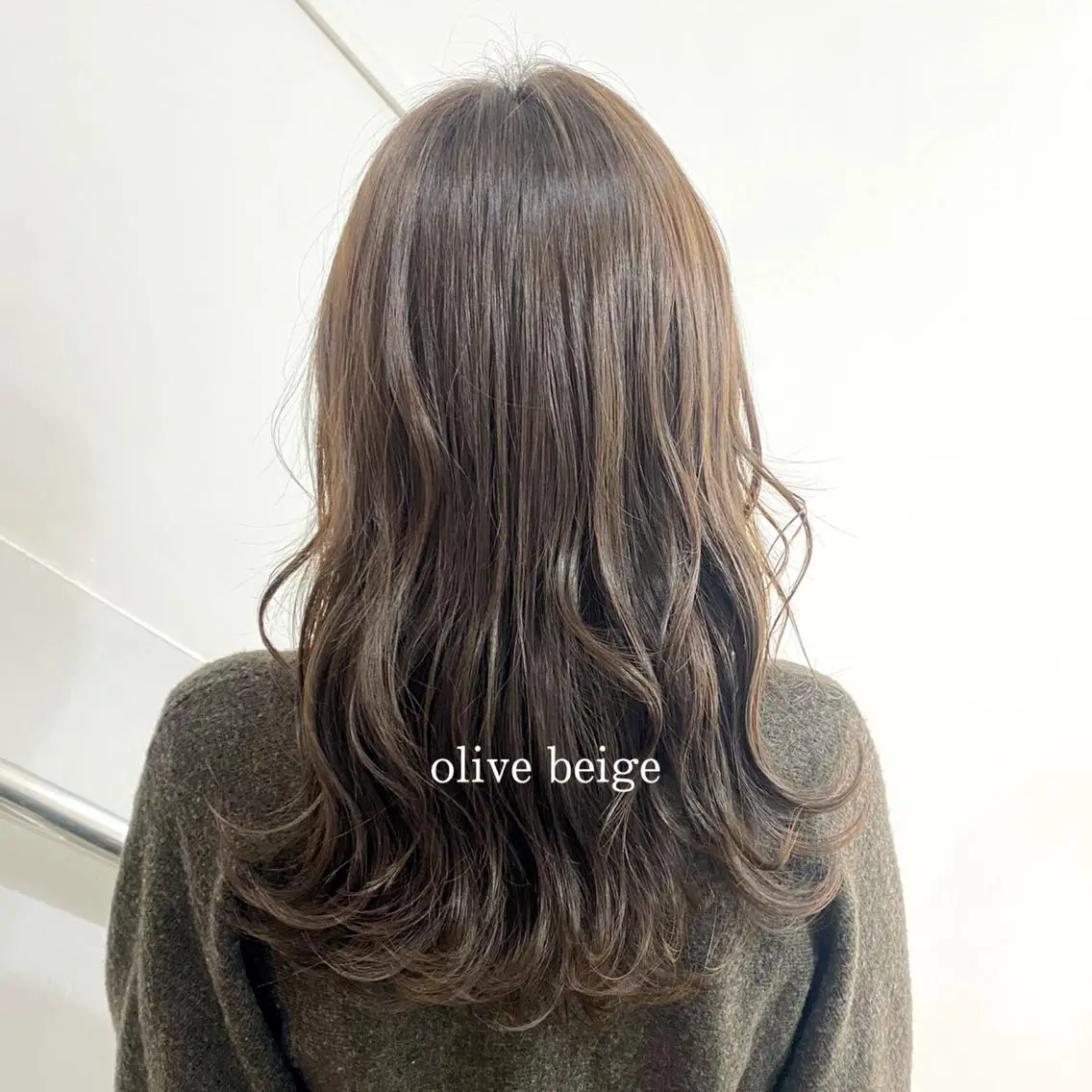 セミロング カラー 透明感カラー オリーブカラー ハル🌸柔色/ ブリーチなし/艶髪のヘアスタイル