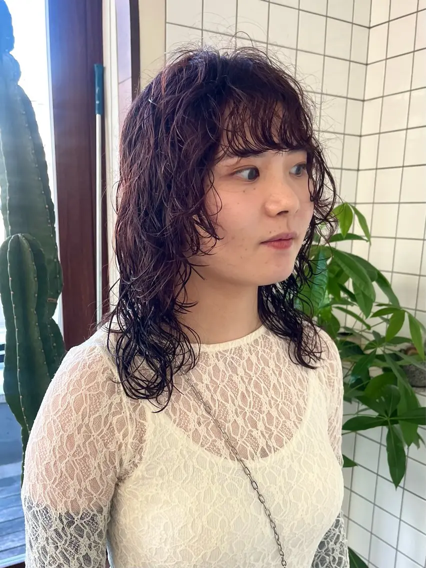 ミディアム カラー パーマ ミディアムパーマ カシス ボブパーマ/パーマ ウルフパーマのヘアスタイル