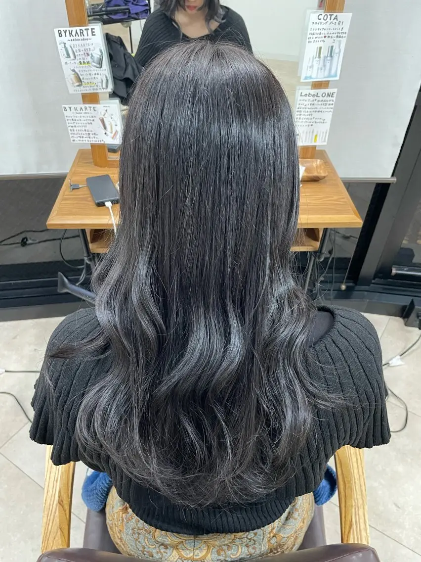 ロング _WHITE 佐伯 碧のヘアスタイル