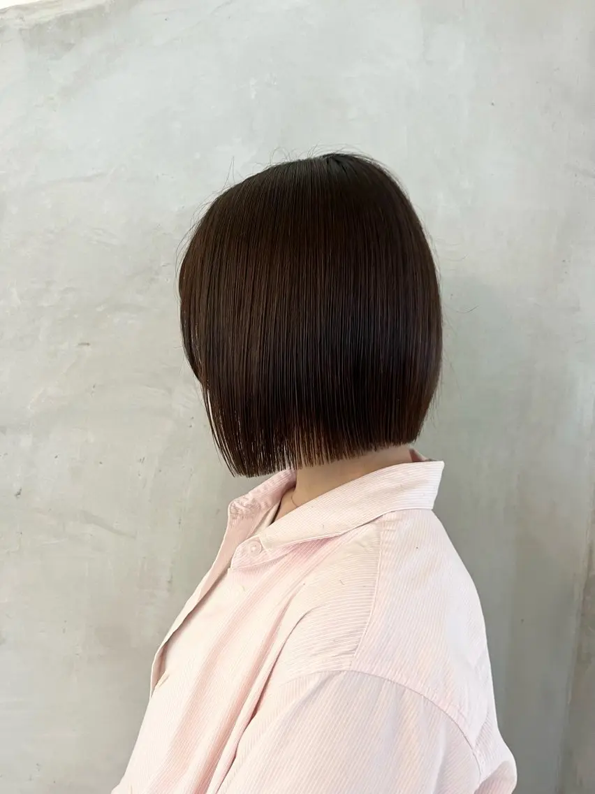 ミディアム カット トリートメント 切りっぱなしボブ/ 艶カラー/綾莉のヘアスタイル