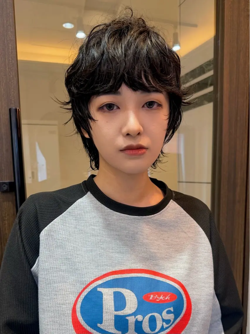 【20代女性限定】✂️似合わせデザインカット✂️海外風なラフなショート​〜​ボブスタイルでお洒落な雰囲気にします✨の写真