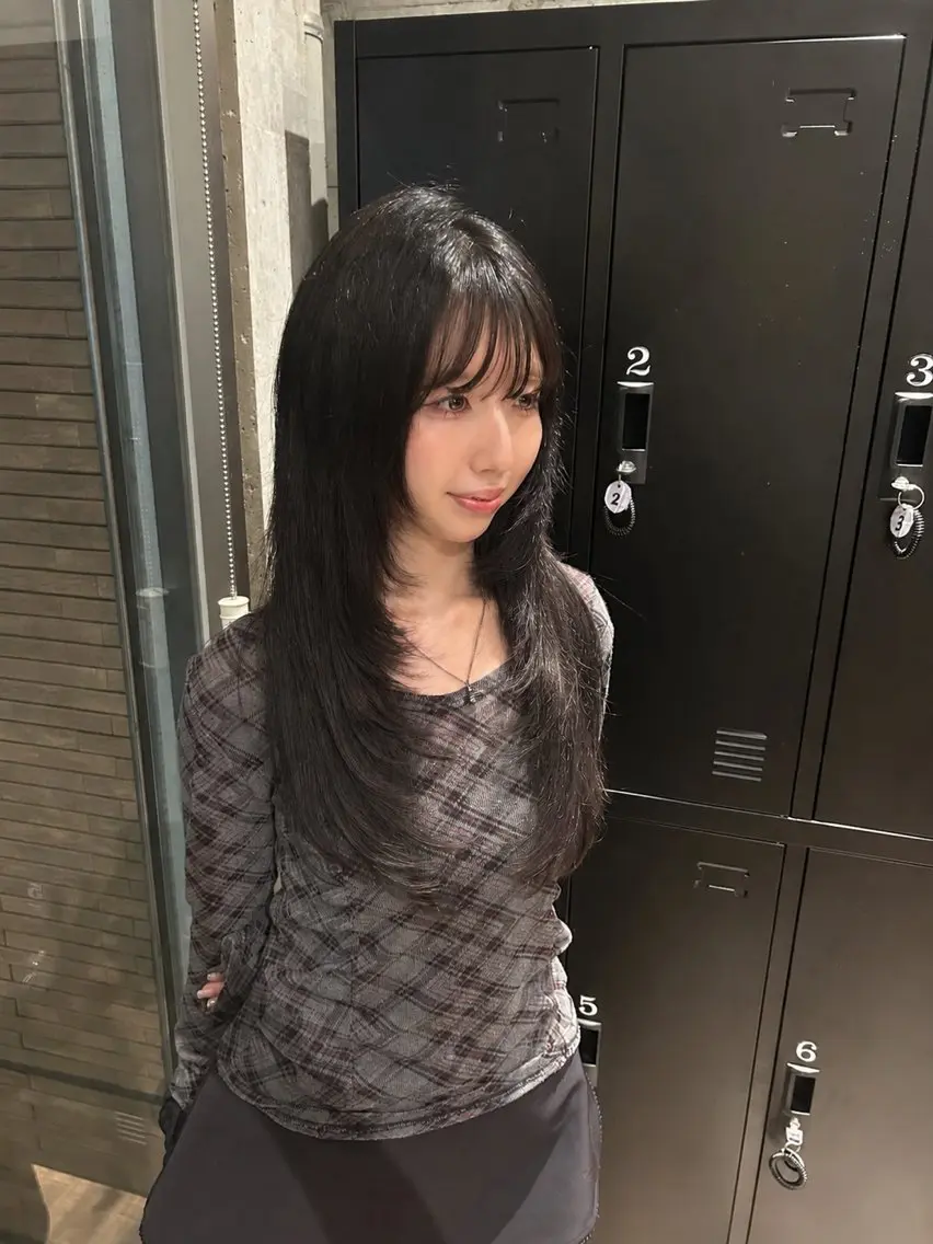 ロング 井関 ななみのヘアスタイル