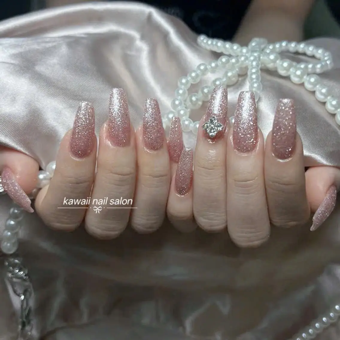 ネイル ドット フレンチネイル 韓国ネイル マグネットネイル オフィスネイル Kawaii Nail Salonのネイルデザイン