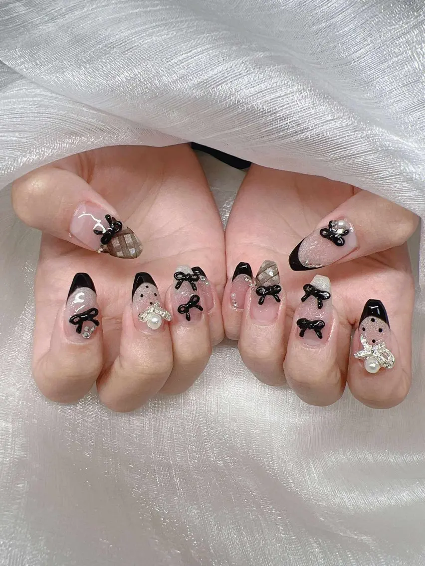 ネイル ハンドネイル Lee Nailsのネイルデザイン