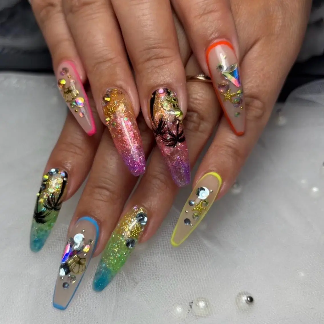 ロング ハンドネイル ruby nailのネイルデザイン