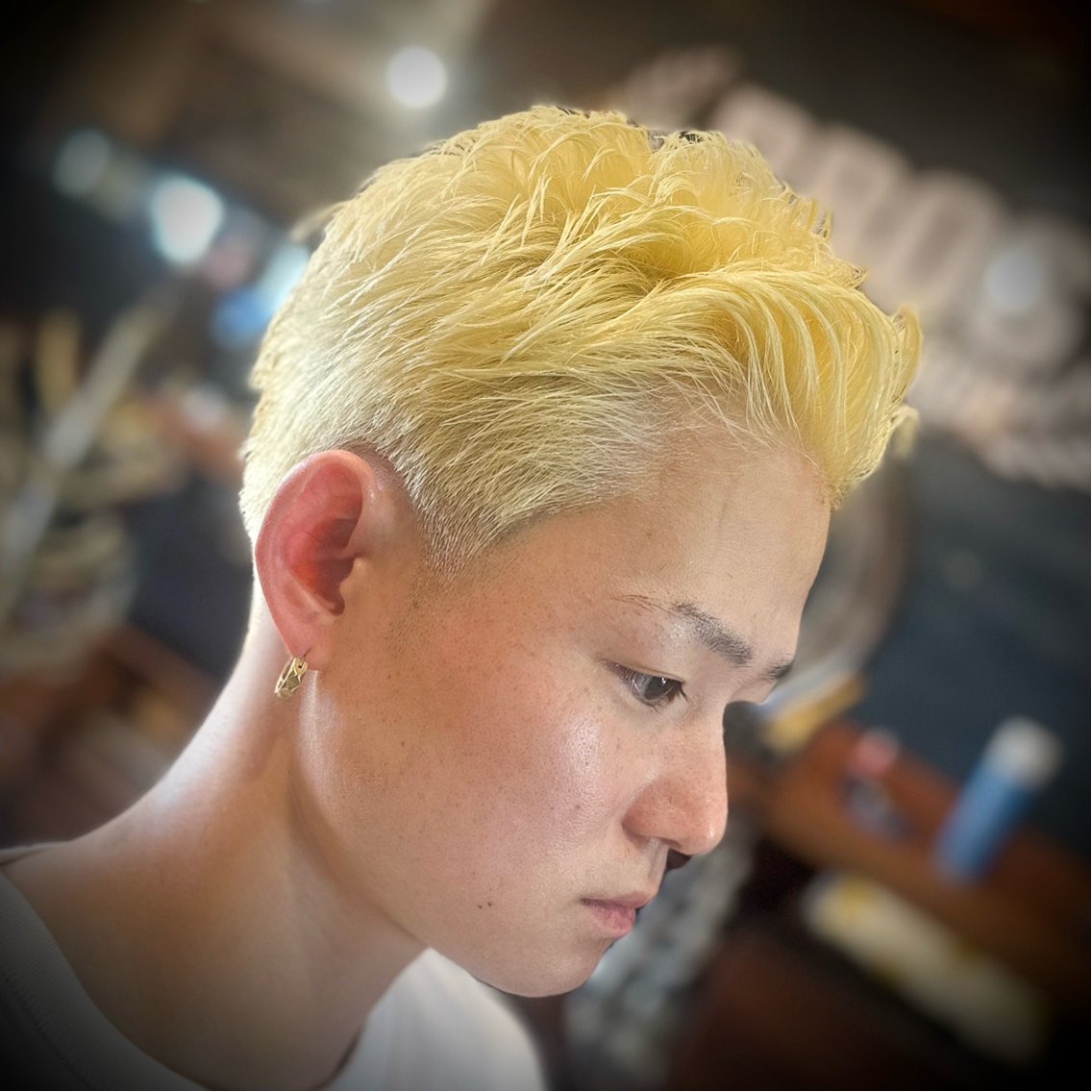 カラー メンズ メンズブリーチ メンズハイトーン スパイキーショート ブリーチ ハイトーンカラー 💈メンズ特化💈 フェード/RYUYAのヘアスタイル