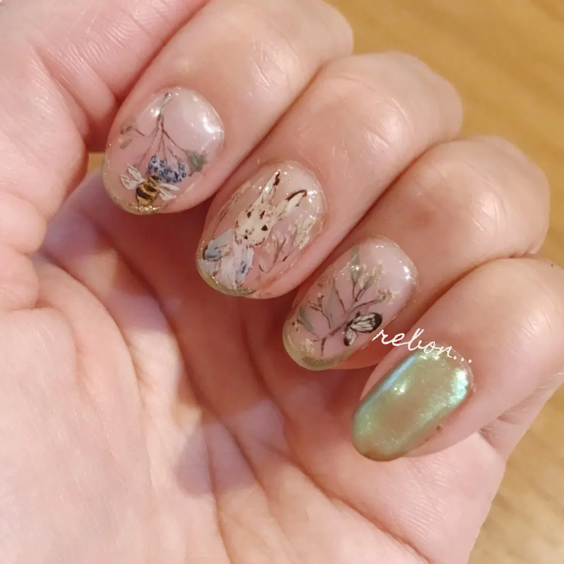 ネイル ハンドネイル フットネイル rebon＊ natsukiのネイルデザイン