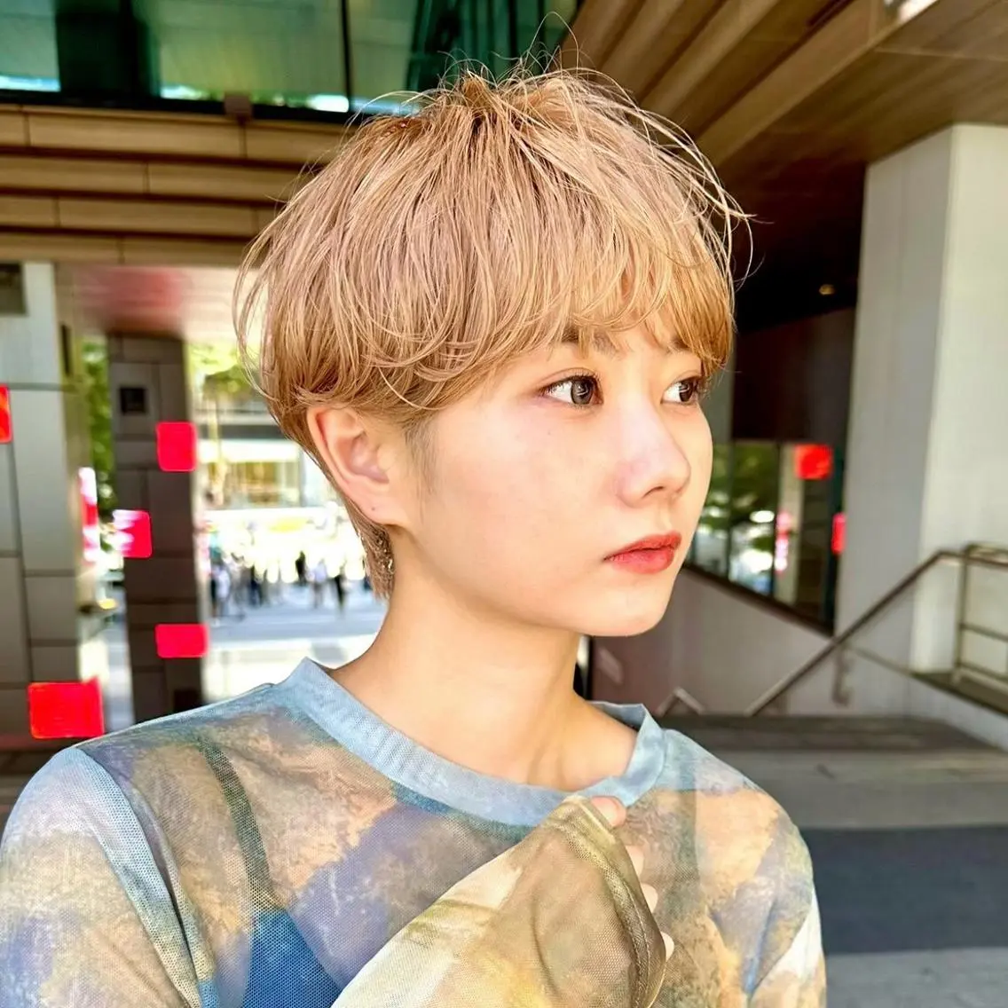 ショート カラー ベージュカラー ブリーチ ブロンド ハイトーンカラー ショートヘア カット ヘアカラー トリートメント 骨格診断で絶対可愛い ✨丸みショート✨凌弥のヘアスタイル