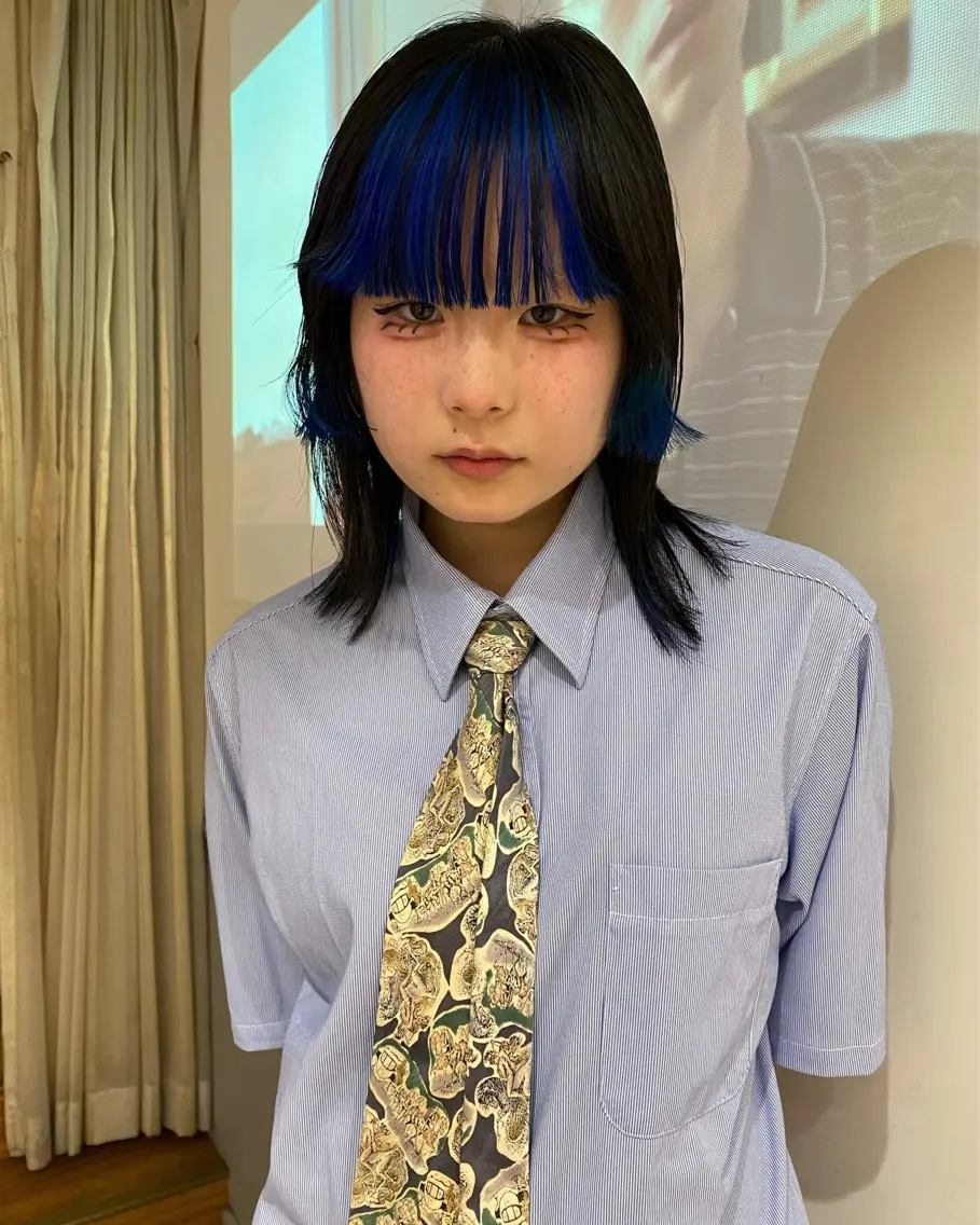 セミロング 薄暮 マツイ　レンのヘアスタイル