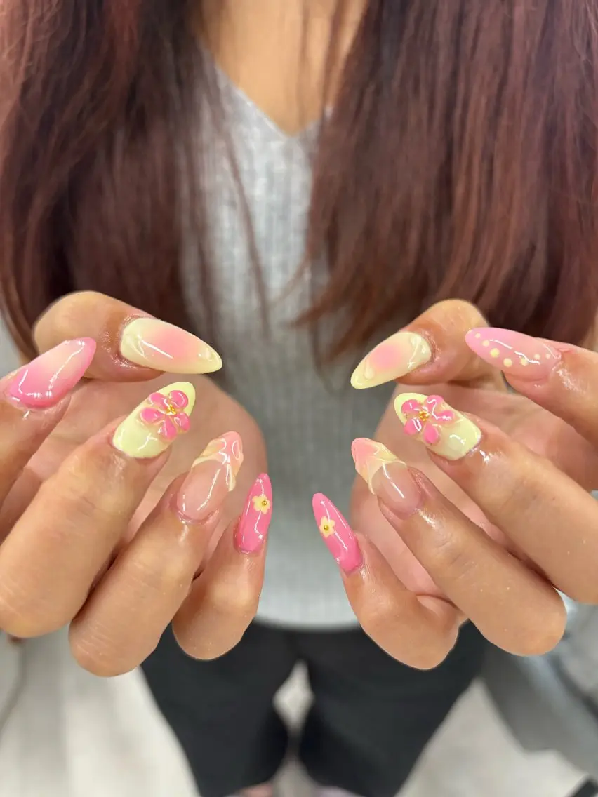 ネイル ハンドネイル yuria 🎀海外ネイル🌺のネイルデザイン