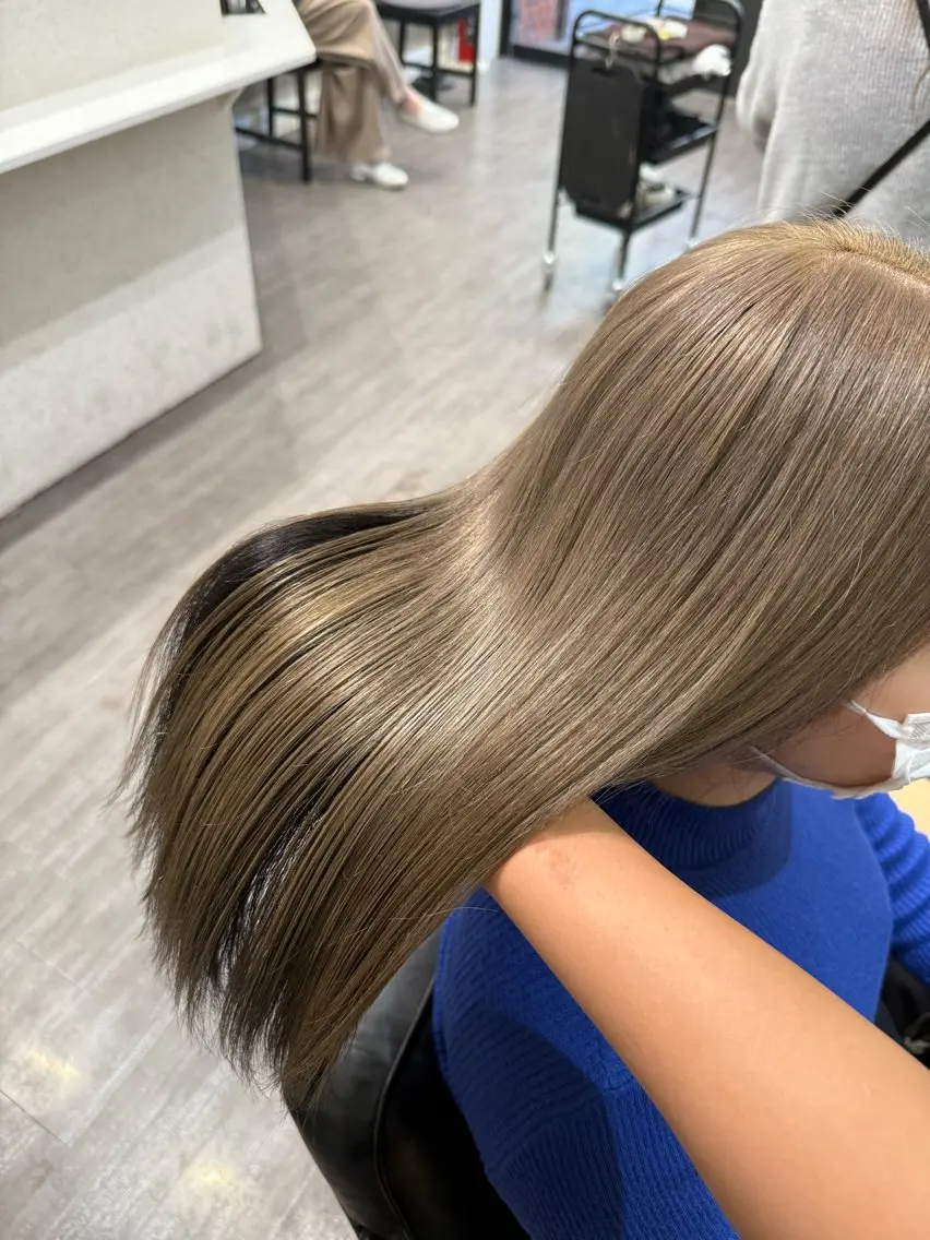 ミディアム カラー ベージュカラー 黒髪 ミルクティーベージュ カット ヘアカラー トリートメント 艶髪レイヤー上田 紗也🇰🇷💗のヘアスタイル