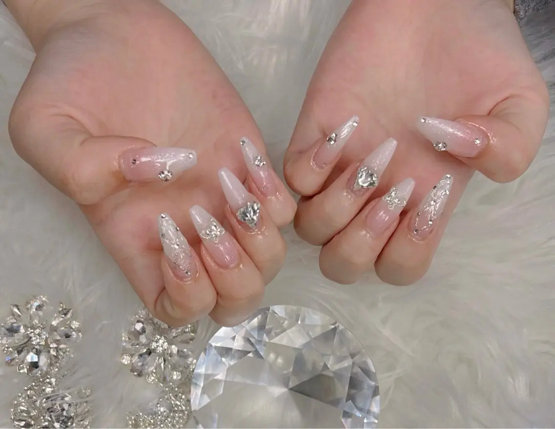 ネイル アートネイル オーロラネイル チークネイル 長さ出し フットネイル Miya _nailのネイルデザイン