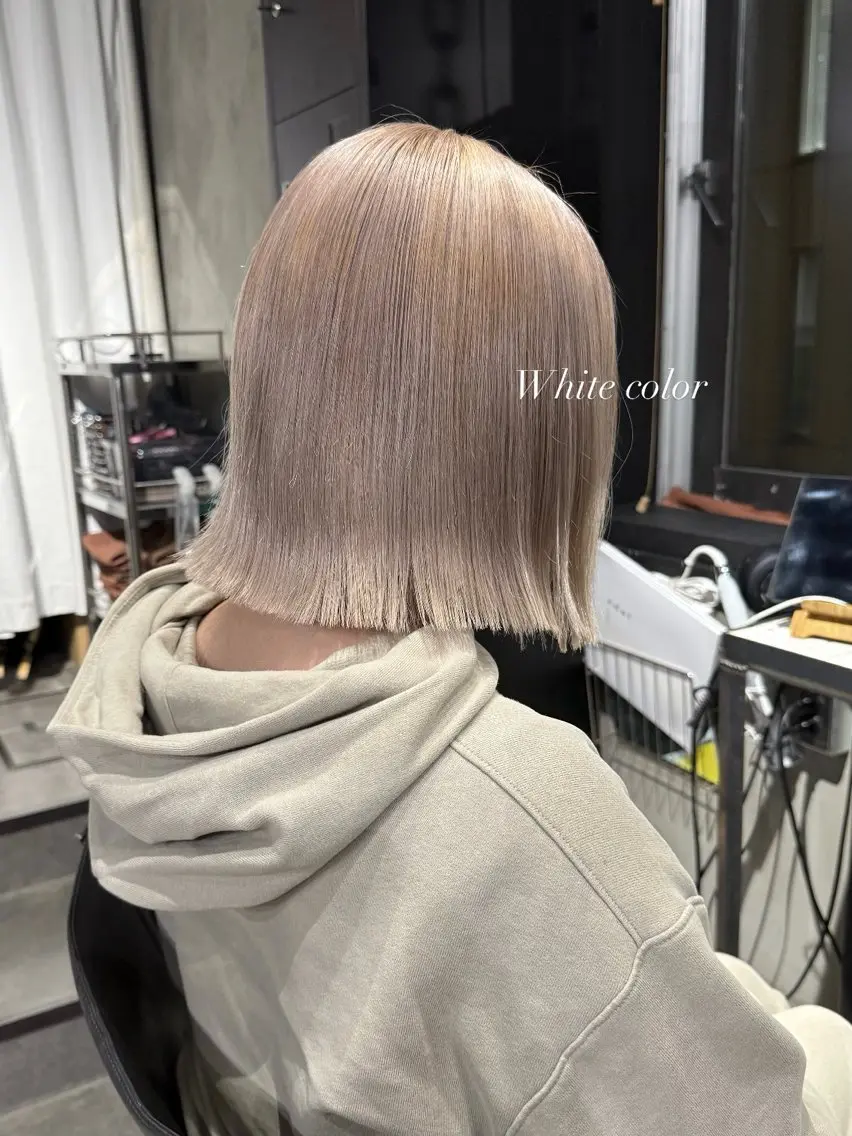 ショート カラー ボブ カット ヘアカラー トリートメント 佐伯 桃のヘアスタイル