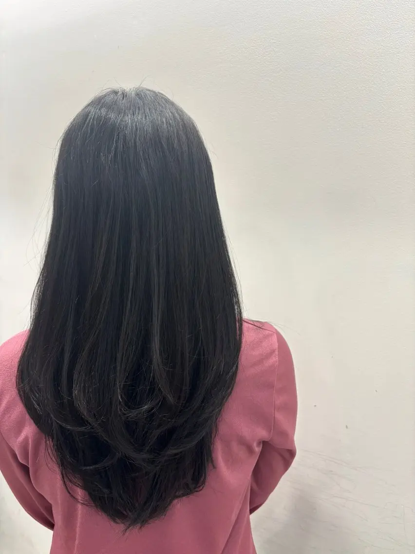 セミロング トリートメント カット ヘアカラー 青木 翔海のヘアスタイル