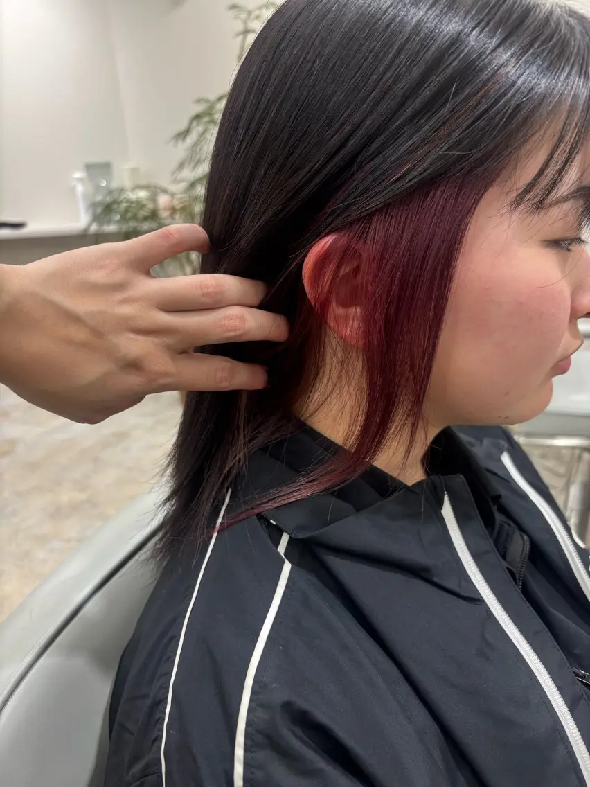 ミディアム カット ヘアカラー トリートメント makoto⌇レイヤ ー⌇艶カラー🍒‎のヘアスタイル