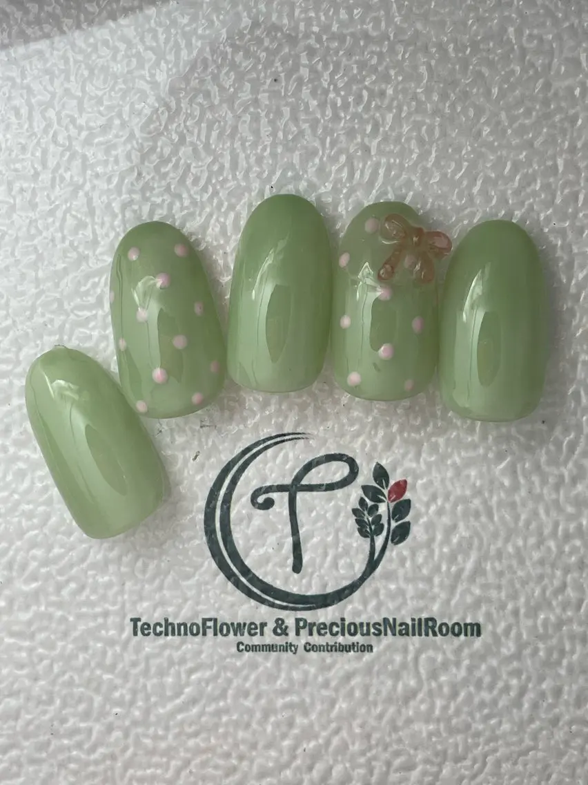 ネイル フラワーネイル ハンドネイル precious nail  roomのネイルデザイン