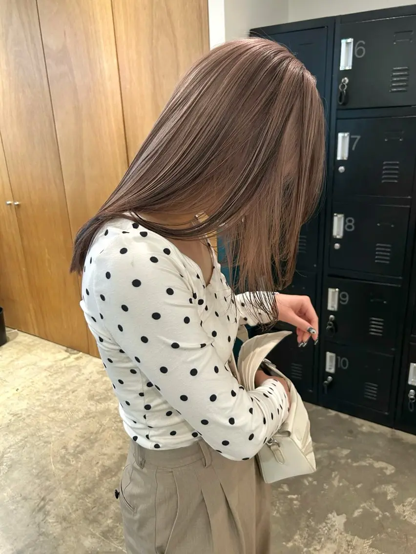 セミロング カラー デザインカラー レイヤーカット カット ヘアカラー カラーリスト菅野 竜矢🌈のヘアスタイル