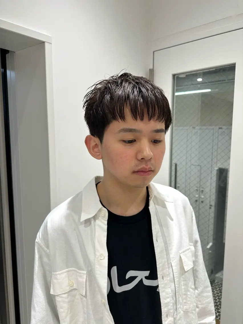 カラー メンズ ブラウンカラー カット ヘアカラー 俵 知広のヘアスタイル