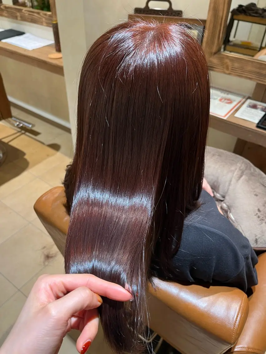 セミロング カラー レッドカラー カット ヘアカラー end roll りんのヘアスタイル