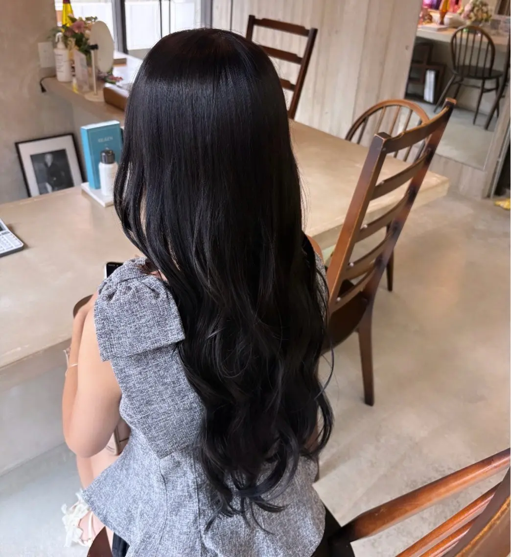 カラー ヘアカラー 🩶𝐤𝐢𝐧𝐚 🩶のヘアスタイル