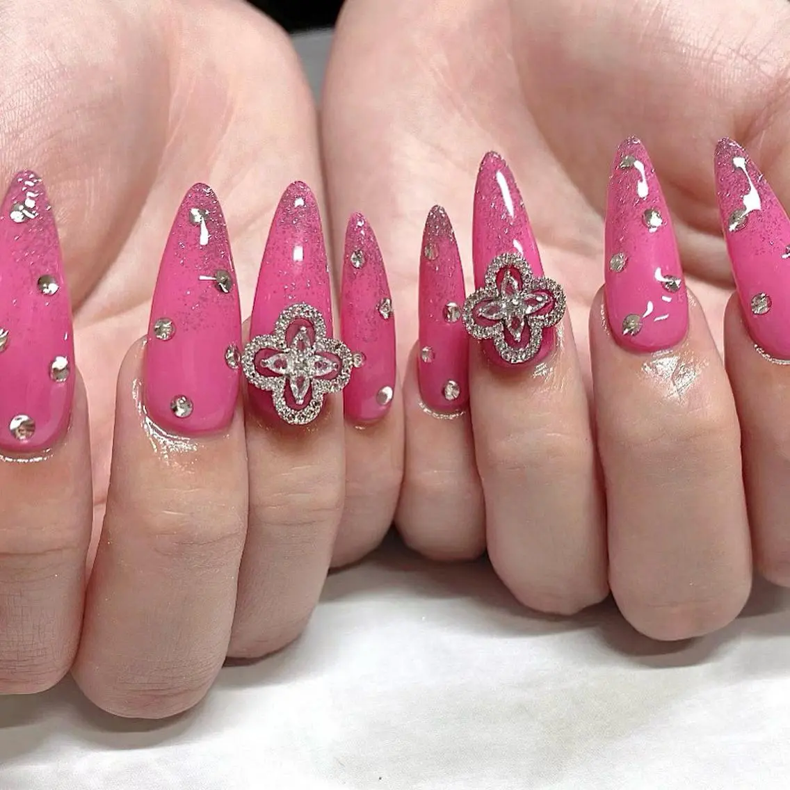 ネイル ハンドネイル Blomeel Nailのネイルデザイン