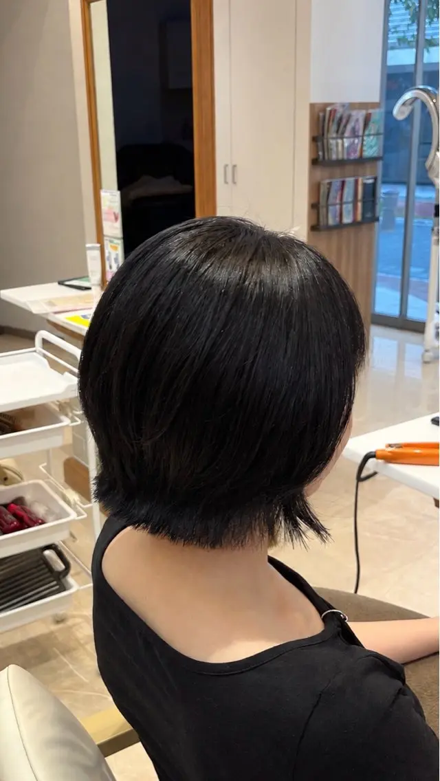 ミディアム ショートボブ ボブ くびれヘア 顔周りカット レイヤーカット カット ヘアカラー 【くびれボブ】 梅木和也のヘアスタイル