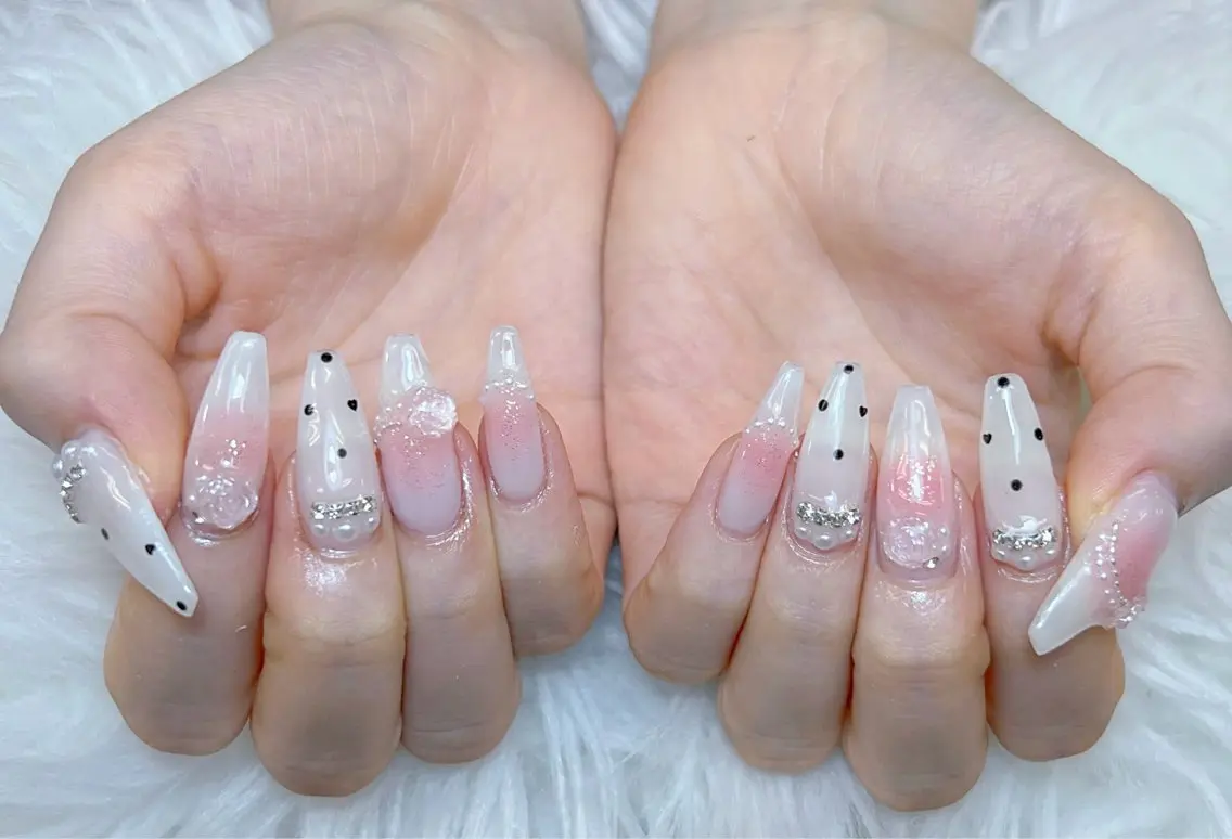 ネイル アートネイル オーロラネイル チークネイル 長さ出し フットネイル Miya _nailのネイルデザイン