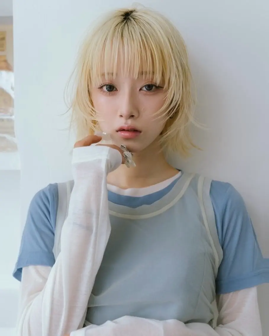 セミロング カラー 切りっぱなしボブ ベージュカラー ブリーチ ブロンド ブロンドベージュ カット ヘアカラー ヨシモトリョウ /ボブ/パーマのヘアスタイル