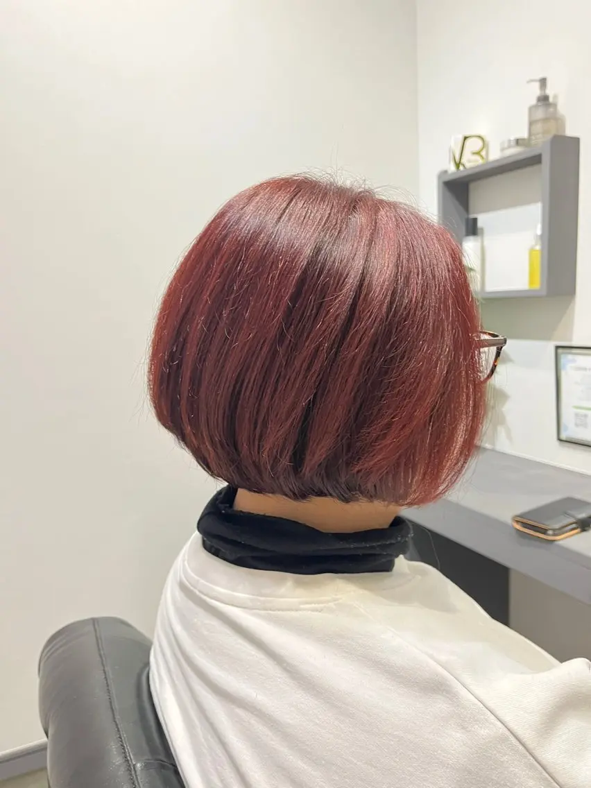 ミディアム カット ヘアカラー 西村 花織のヘアスタイル