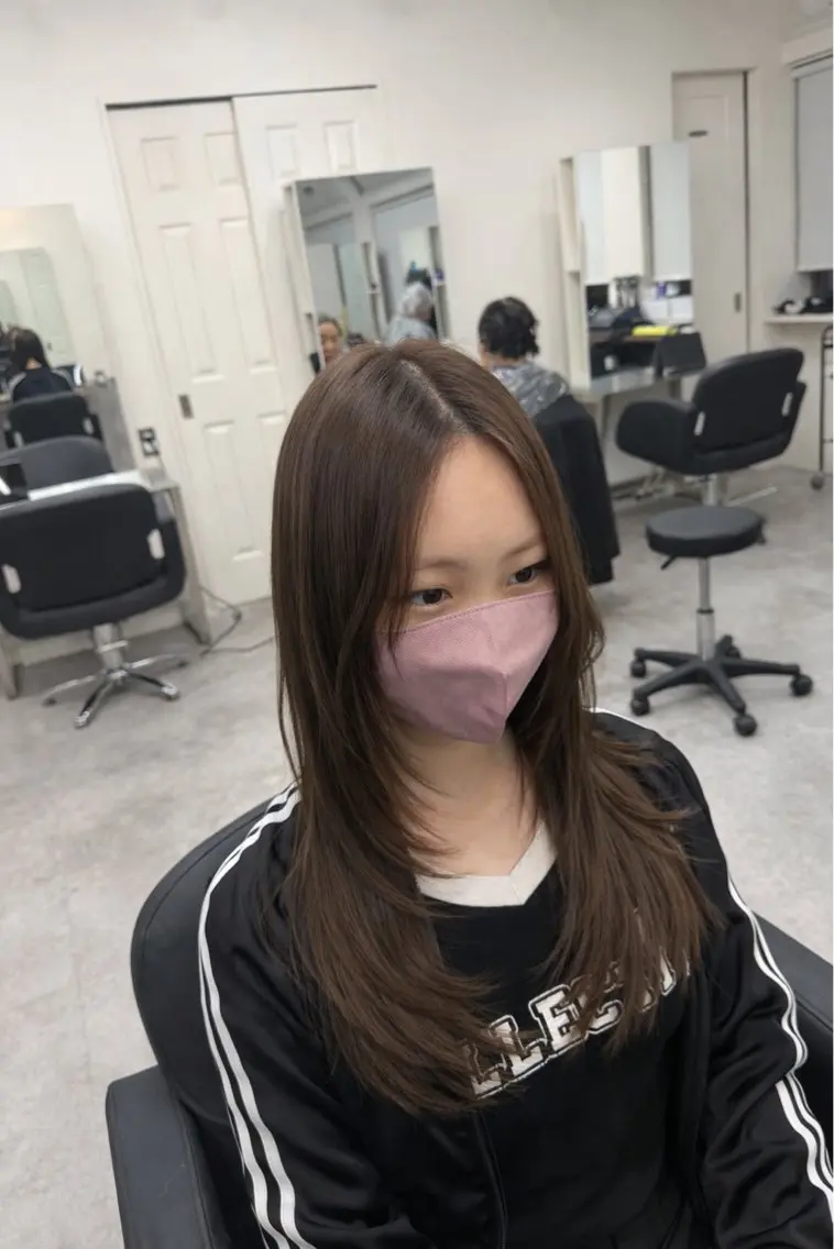 セミロング カット ヘアカラー トリートメント 🫧とぅるん艶髪🫧 透明感カラー×猿渡のヘアスタイル