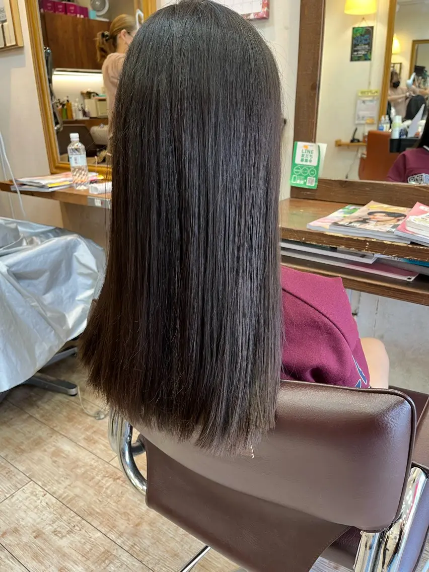 ミディアム 縮毛矯正 トリートメント カット 関 健二郎のヘアスタイル