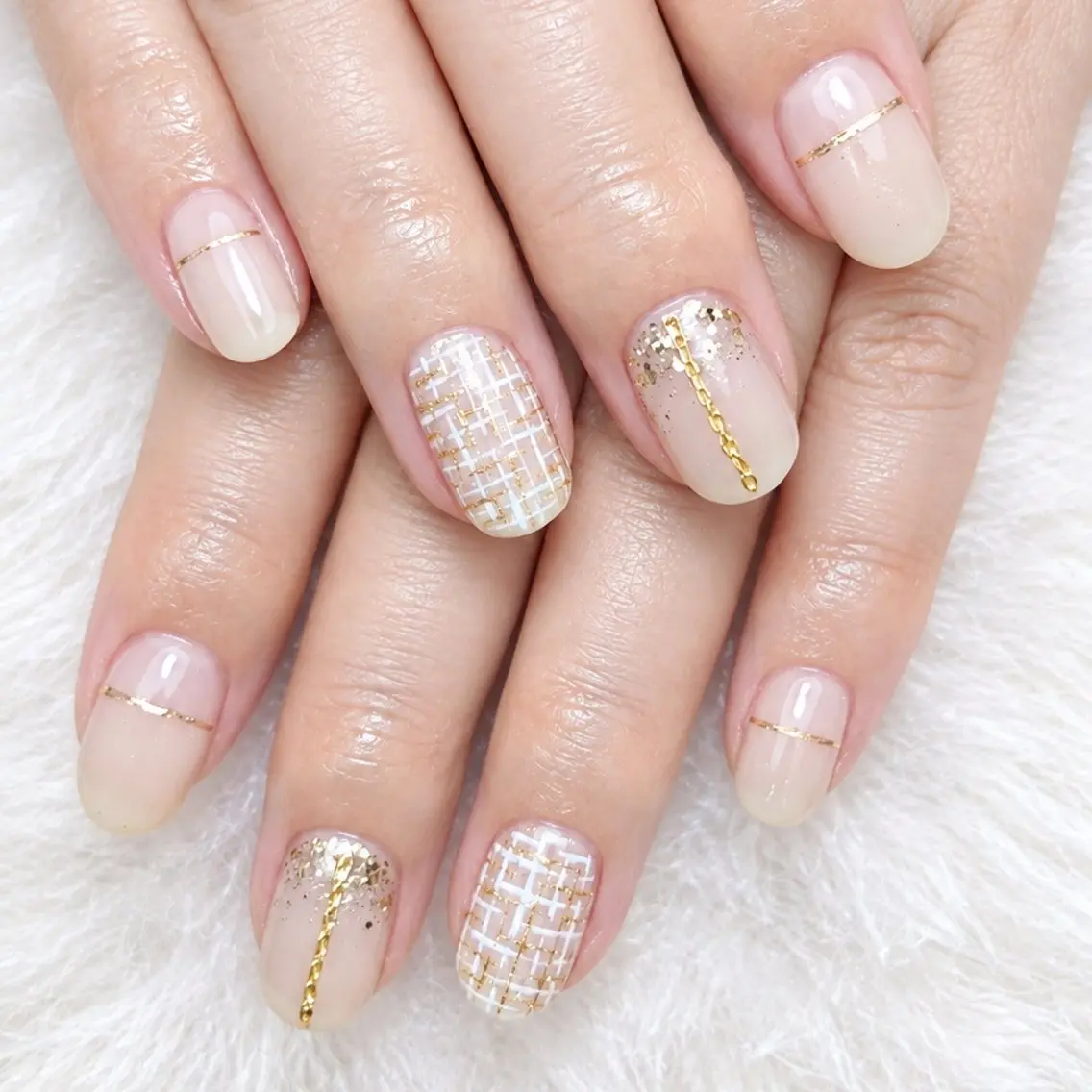 ネイル ツイードネイル ハンドネイル WB,nail 🤍 KOKORO のネイルデザイン