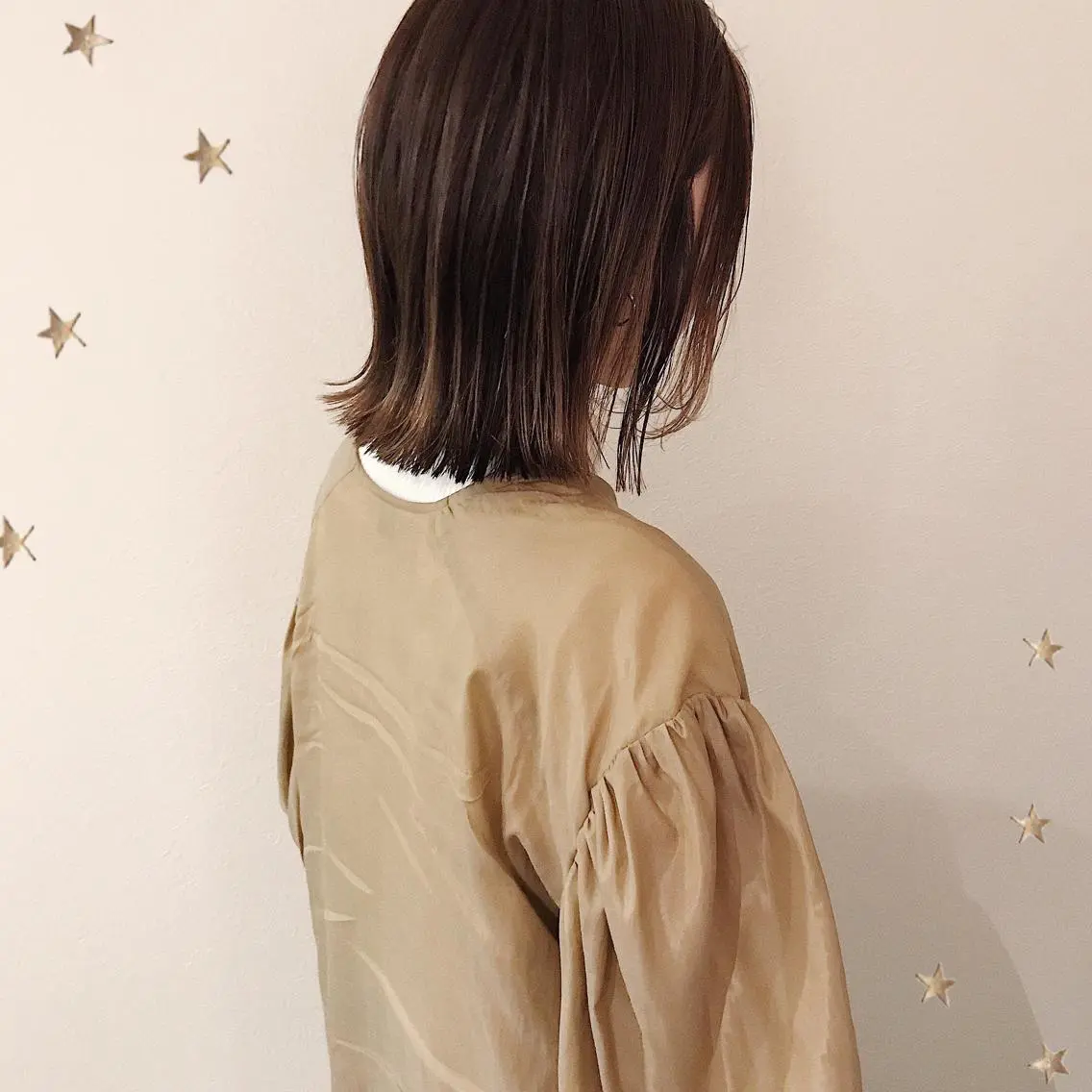 ミディアム カット 市川 千夏のヘアスタイル