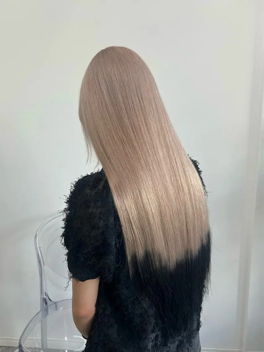 ロング カラー ヘアカラー 木藤 優杏のヘアスタイル
