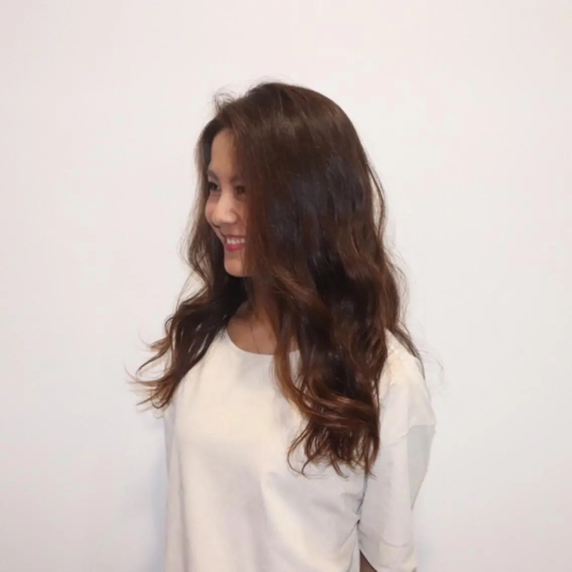 ロング カラー パーマ ベージュカラー 川上 恵里香のヘアスタイル