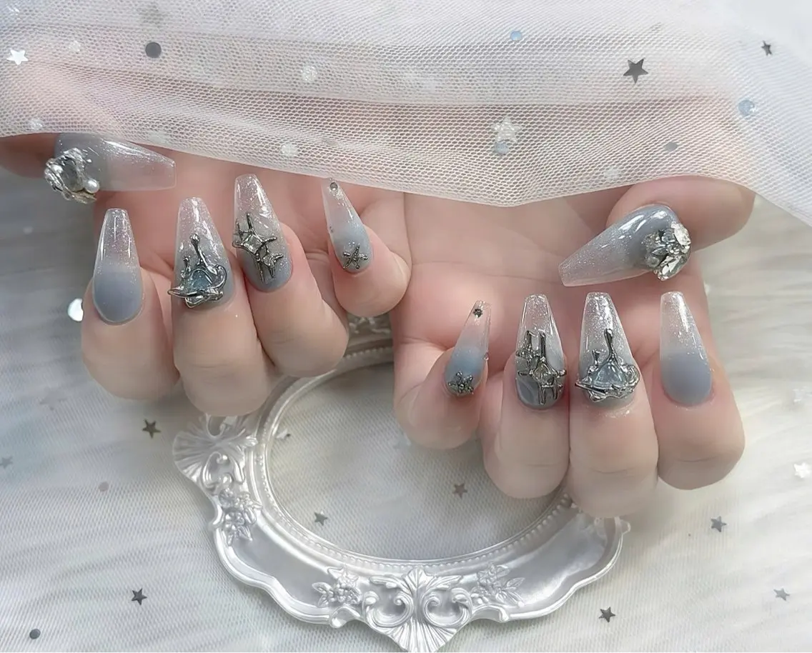 ネイル チークネイル 長さ出し フレンチネイル ジェルネイル グラデーション ハンドネイル THANHTHANH NAILのネイルデザイン