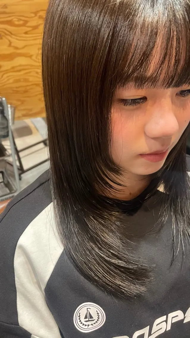 ロング 顔まわりレイヤー 顔周りカット レイヤーカット adorable🌟 鈴木夢美のヘアスタイル